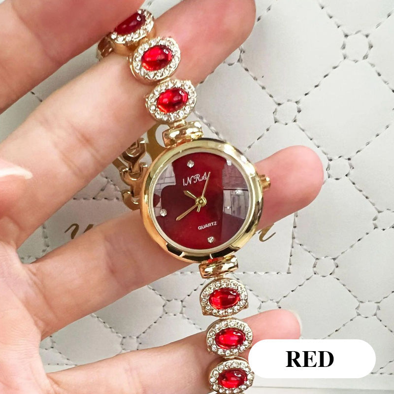 ✨ Vintage-inspired ladies' rhinestone round watch—timeless elegance that complements any outfit! ✨