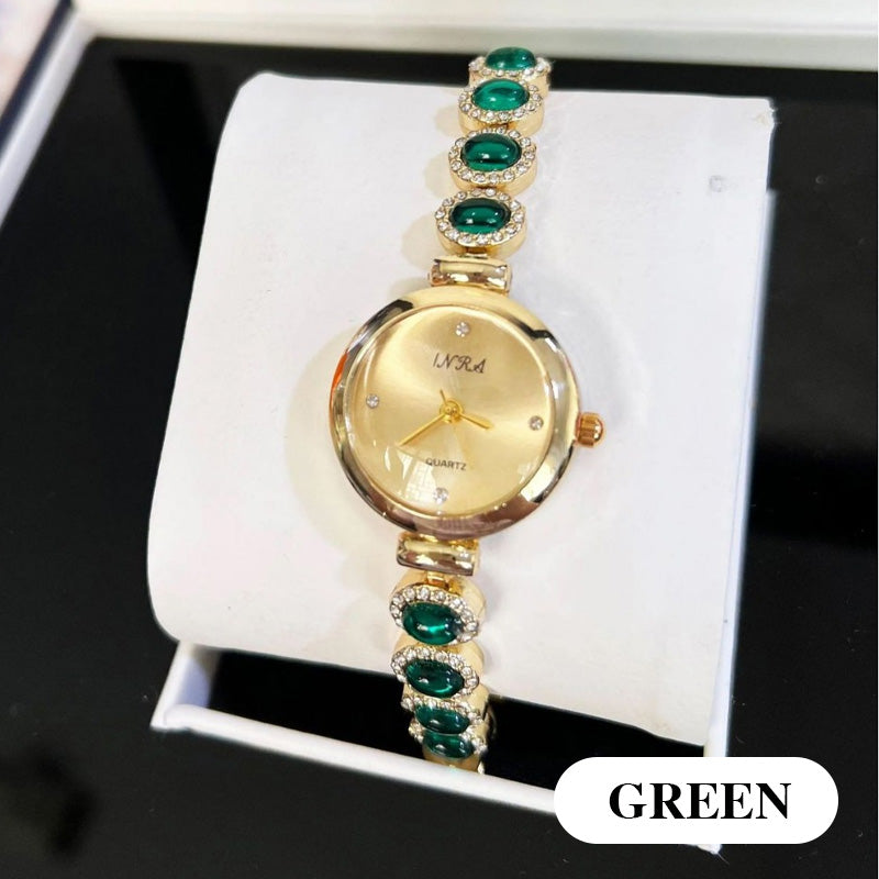 ✨ Vintage-inspired ladies' rhinestone round watch—timeless elegance that complements any outfit! ✨