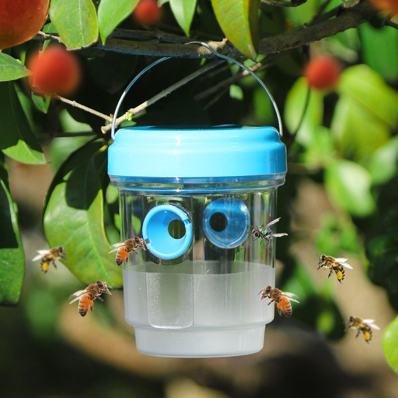 ✨ Solar Powered Wasp Trap – 24/7 Chemical-Free Pest Control For Your Yard! ✨