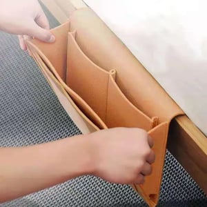 🛏️Bedside Hanging Storage Bag‑Multi‑Pocket Bed Caddy Organizer, Felt Hanging Pouch for Dorm Bunk Bed Hold Tablet Book Phone Stationery
