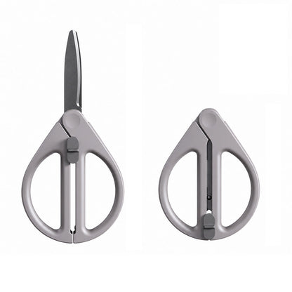 🎁50% OFF!!📢✂️ Portable Retractable Safety Scissors – Compact, Multi-Purpose & Easy to Carry, Keep Them Handy for Paper Crafts, DIY & Package Opening Without Taking Up Space ✨